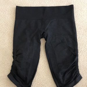 VGUC seamless capris